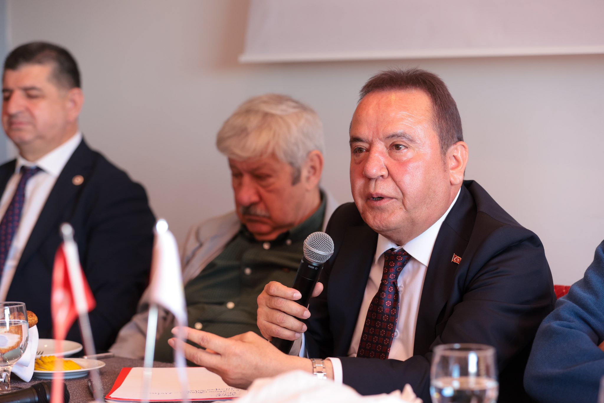 Muhittin Böcek’in gözaltına alınan 2 şoförü tutuklandı