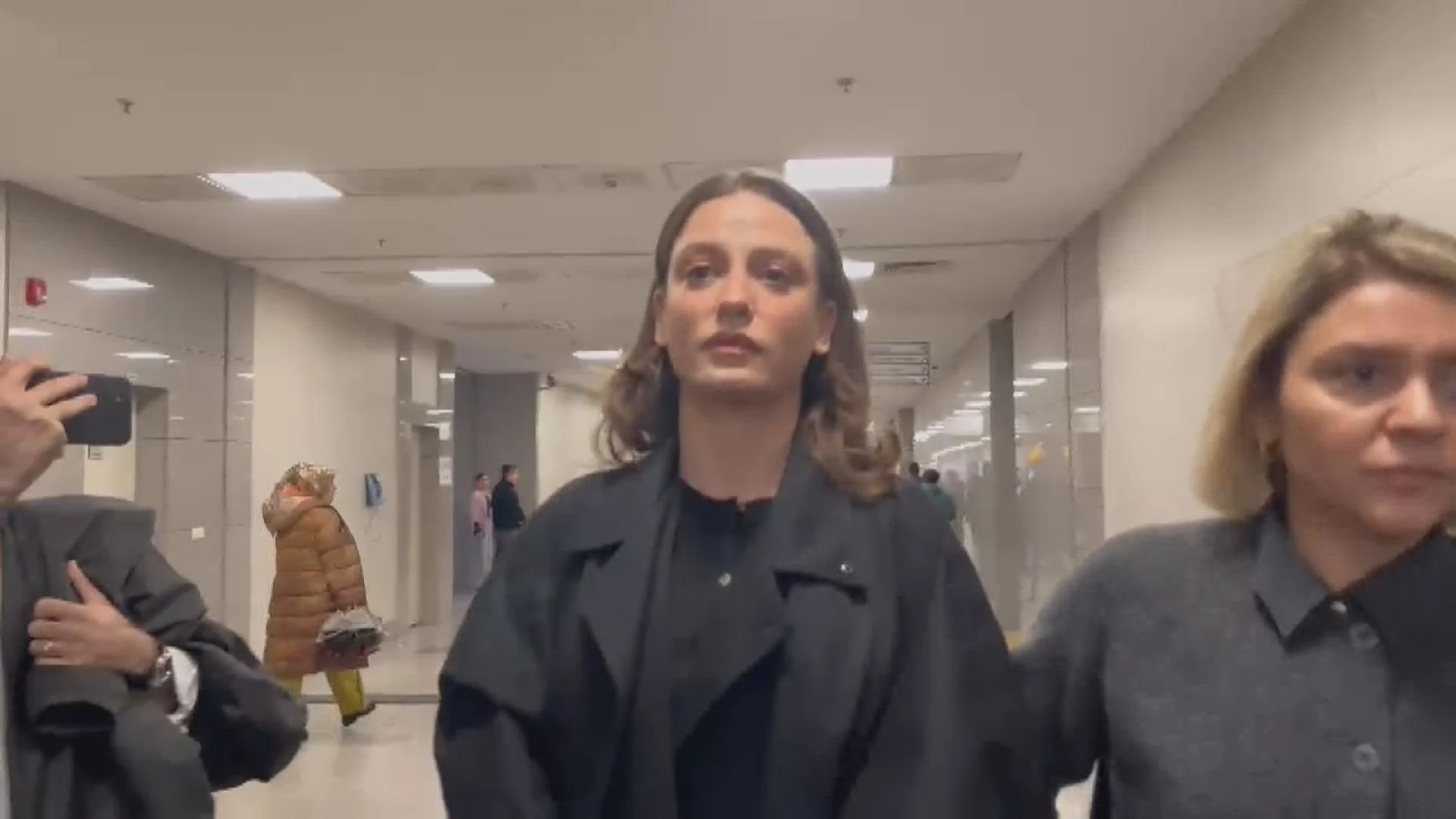 Serenay Sarıkaya serbest bırakıldı
