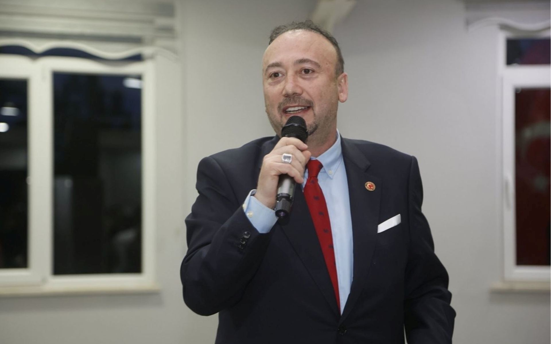 Özkan Yalım CHP’den inaç edildi